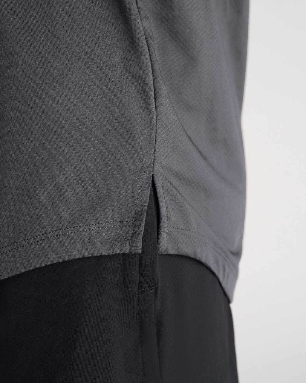 Pro-Tech Tee "Cross" - Space Grey